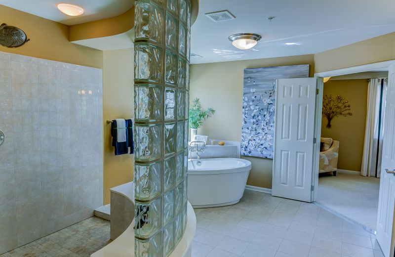 Best Bathroom Renovation Contractors in Grand Haven, MI